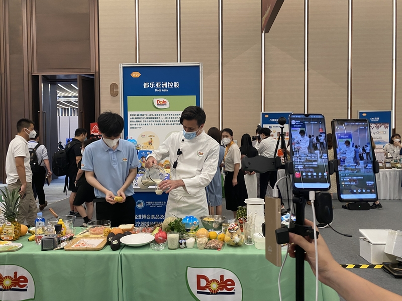 吃貨福利來(lái)襲！第五屆進(jìn)博會(huì)食品首發(fā)熱浪席卷，互聯(lián)網(wǎng)銷(xiāo)售新趨勢(shì)全揭秘